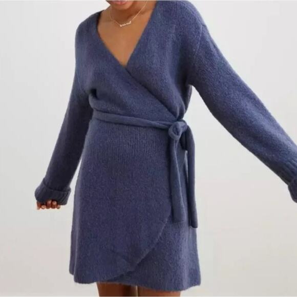 Aerie Alpaca Wool Women's Wrap Cardigan Sweater Dress Plush Robe - Size M - NWT - Picture 8 of 10